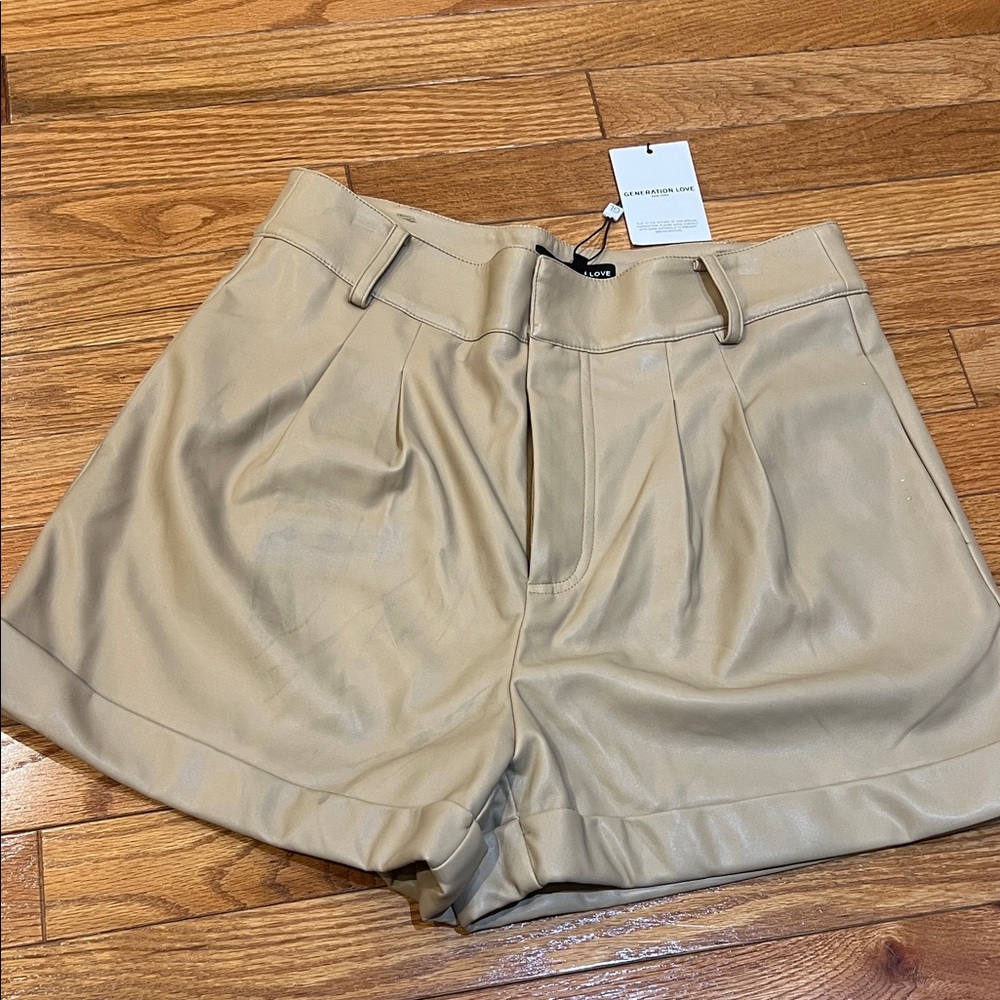 Generation Love Georgie Leather Shorts in Beige Dune, Size M NWT, has some marks